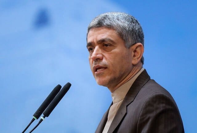سخنان صریح طیب نیا فرمانده اقتصادی پزشکیان