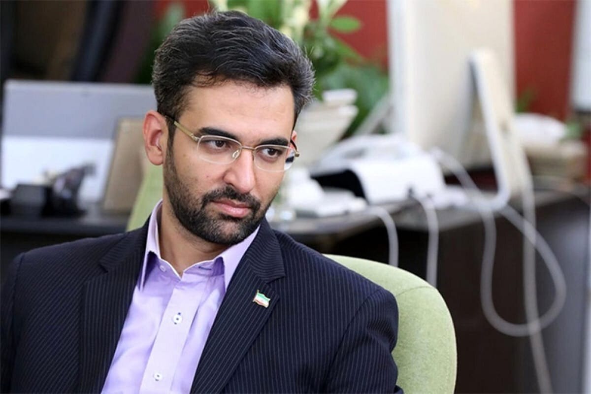 پاسخ آذری جهرمی به کری‌خوانی زشت پوریا پورسرخ