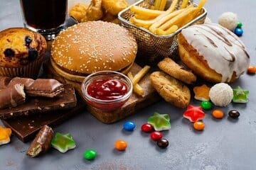 خطرات غذاهای فوق فرآوری‌شده؛