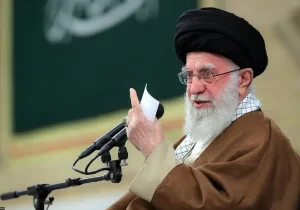 رهبری: این خسارت‏‌ها حزب‏‌الله را از پا درنمی‌‏آورد