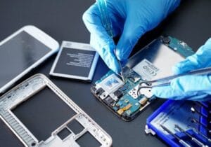 خدمات تعمیر موبایل با ضمانت ۱۸ ماهه، بدون مراجعۀ حضوری
