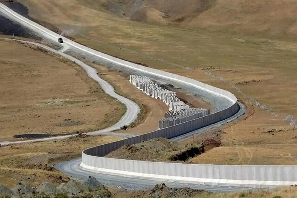 بیش از ۱۰ کیلومتر دیوار در مرز ایران و افغانستان کشیده شد