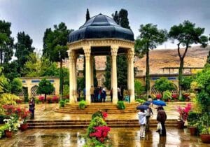 زنگ خطر برای حافظیه شیراز به صدا در آمد