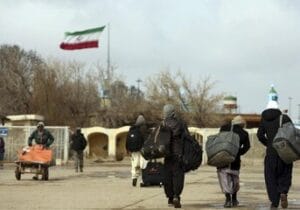 از اجاره کارت بانکی به مهاجران افغان تا مانع تراشی برخی دستگاه ها در ساماندهی اتباع خارجی