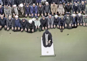 نه تعلل نه شتاب‌زدگی