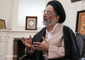 موسوی لاری: پزشکیان تابوی مذاکره با آمریکا را بشکند