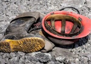 زندگی تلخ بازماندگان معدن طبس