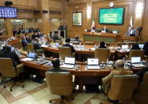 منتقدان علیرضا زاکانی از پشت پرده تغییر مدیران شهری خبر دادند