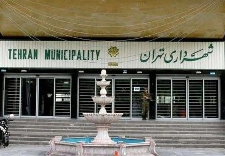 آقایان توان جمع کردن زباله‌های شهر را ندارند چه برسد به خرید واگن برای تهران