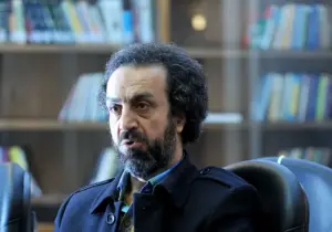دو برداشت از برخورد قضایی با دکتر رنانی
