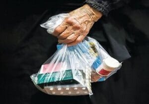 سردرگمی بیماران مبتلا به «میاستنی گراویس»؛ هیچ‌کس جواب‌گوی ما نیست