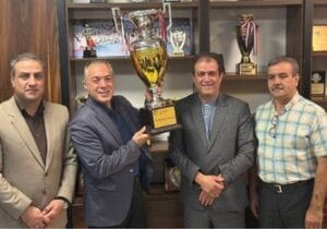 جام قهرمانی در خانه نایب قهرمان!