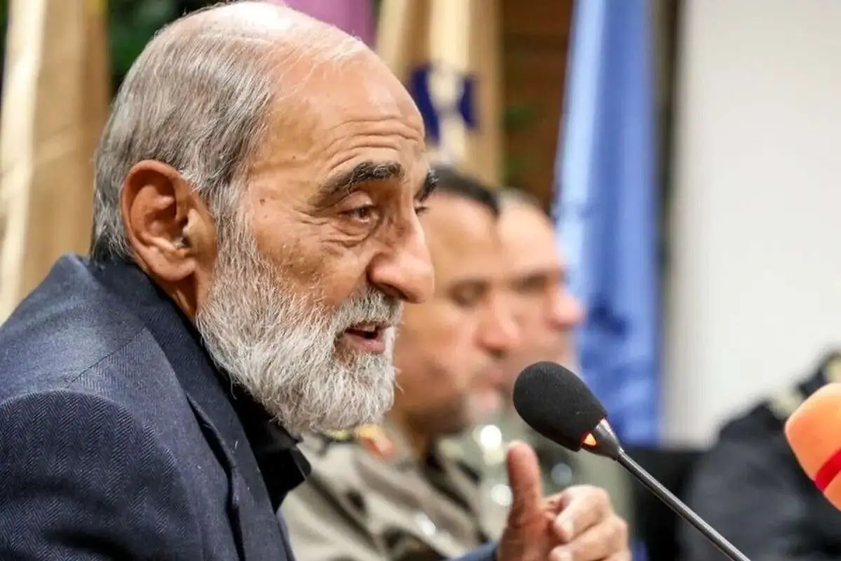 اعتراف حسین شریعتمداری: برخورد قهری با بی‌حجابی نتیجه ندارد