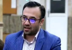 قاسم مکارم مشاور وزیر پیشین به حبس و انفصال از خدمت محکوم شد