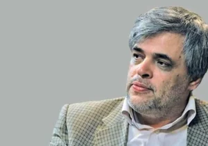 نمایندگان بی سواد و بداخلاق مجلس، در زمین‌خاکی با توپ‌ پلاستیکی‌ پاره، فوتبال بازی می‌کنند