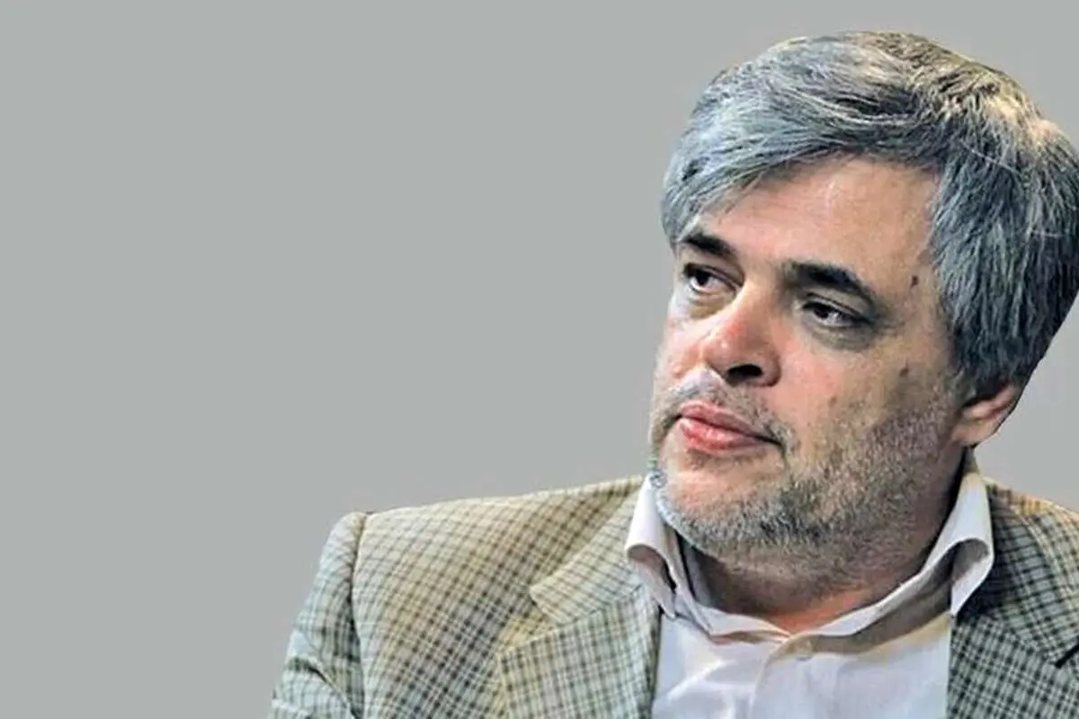 نمایندگان بی سواد و بداخلاق مجلس، در زمین‌خاکی با توپ‌ پلاستیکی‌ پاره، فوتبال بازی می‌کنند