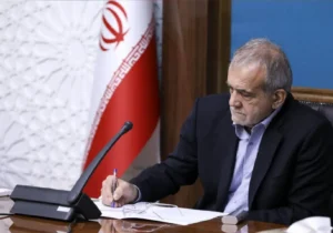 آیا رئیس‌جمهور، فقط ماشین امضای احکام است؟