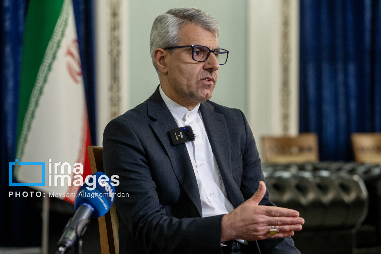 بقائی: ایران با یک تیم کامل سیاسی، حقوقی، اقتصادی و فنی در ژنو حاضر شده است