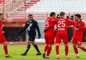 پرسپولیس هفته به هفته ضعیف‌تر می‌شود؛ این تیم رنگ قهرمانی را نمی‌بیند!