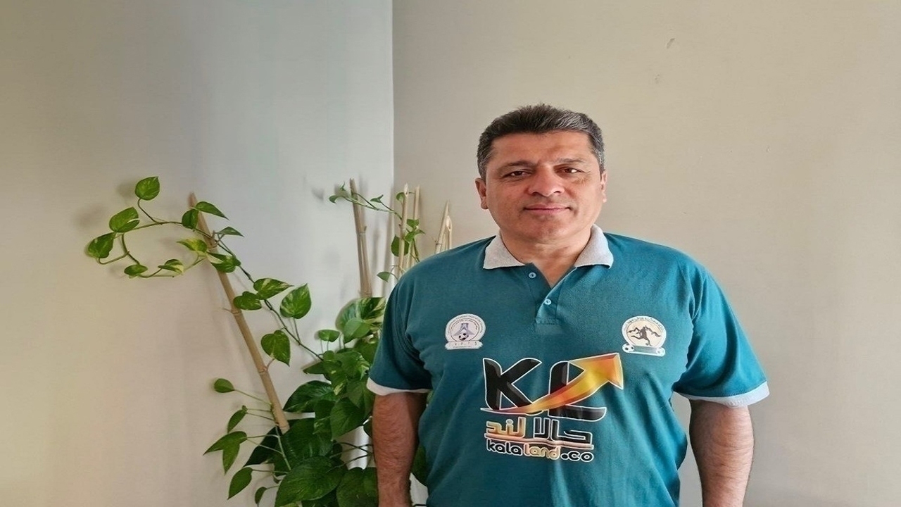 فوتبال فقط منافع دلالان را تامین می‌کند