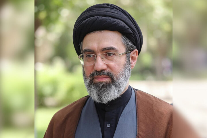 تأکید رهبر انقلاب بر ترویج فرهنگ فرزندآوری؛ موضوع جمعیت از مهمترین مسائل راهبردی نظام قلمداد می‌شود