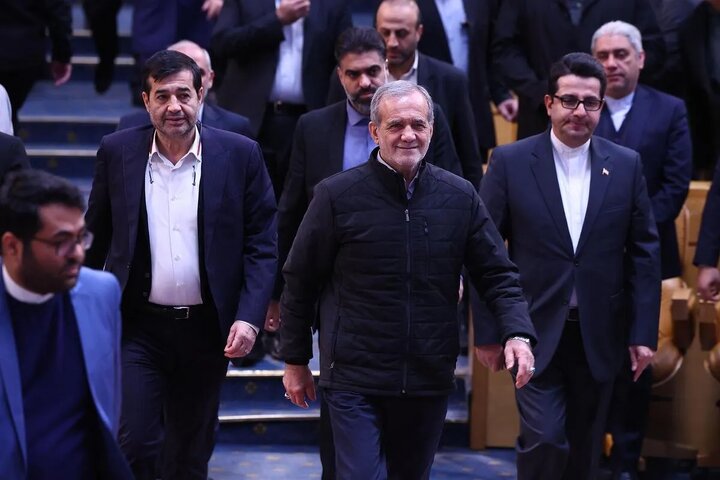 رویای چهارفصل استعفای پزشکیان