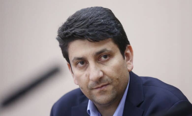 وزیر ارتباطات: ۶۰ درصد وقت من صرف رفع محدودیت‌های دسترسی به اینترنت می‌شد
