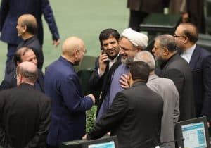 رسایی در زندان، محسنی اژه‌ای آماج حملات تندروها؛ بهانه گیری‌ها از چای دبش تا حمایت از دولت / مرگ خوب است اما برای همسایه؟!