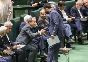 خیز مجلس برای استیضاح عراقچی با هفت اتهام سنگین